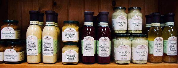 gourmet foods, sauces and condiments - including stonewall kitchen and robert rothschild farm