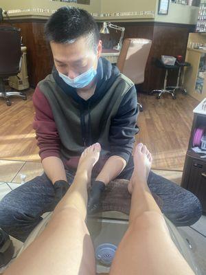 the best pedicure place ever!!! the know how to do french tips !!