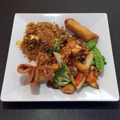 Chicken with Veggies and Fried Rice Lunch