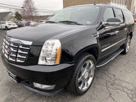 This Cadillac Escalade is reliable and stylish. It will ease your mind knowing you are making a great investment. Buyer confidence is more i