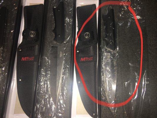 Only one of the blades has a sleeve, the rest no plastic sleeves.