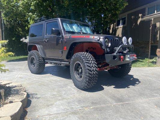 Got some Nitto Trail Grapplers installed. Great place great people. Highly recommend them.