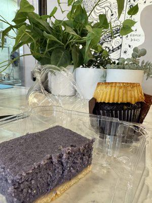 Ube butter bar & ube flan cupcake!