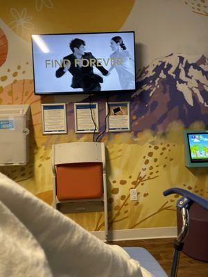 Patient room with kid friendly play