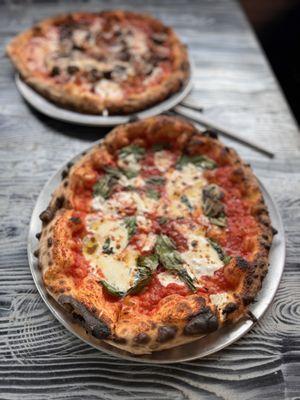 MARGHERITA PIZZA
 
 San Marzano Tomatoes, Home Made Mozzarella, Parmigiano Reggiano, Basil, And Extra Virgin Olive Oil. Vegetarian.