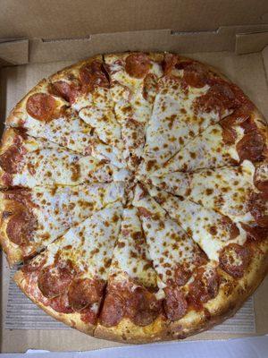 Pepperoni extra cheese lovers