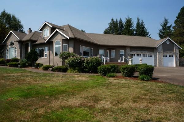 Exterior house painting in Damascus, Oregon