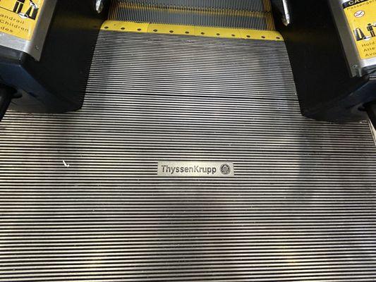 Dillard's St. Clair Square Escalators