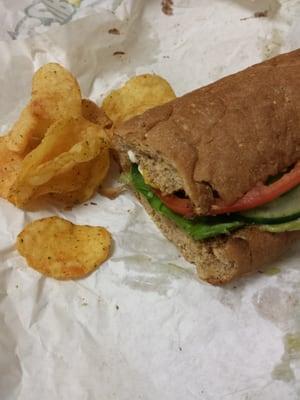 Veggie sandwich with jalapeno chip