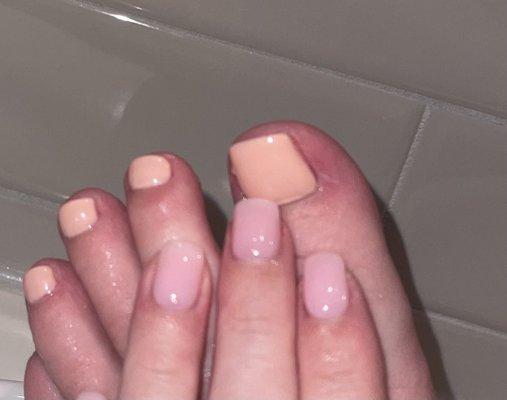 They told me I was getting the exact same color on toes and fingers (flash)