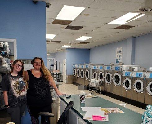 Kayla & Jenn... mgrs who care about their customers! Professional, friendly, & they keep the washers, dryers clean & sanitized every night!