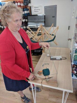 Yarn ball winder