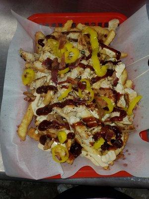 Harper's Special Fries with chicken