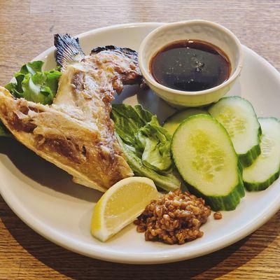 Hamachi Kama(collarl)
Served with "miro kyu'.