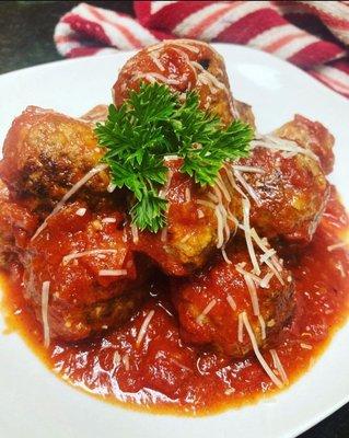 Spaghetti and meatballs