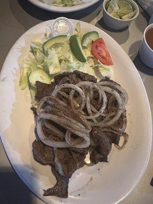 Bistec Encebollado