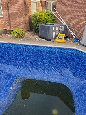 Pool liner not attached to the pool's walls