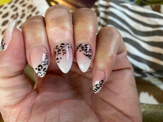 Leopard love nails!