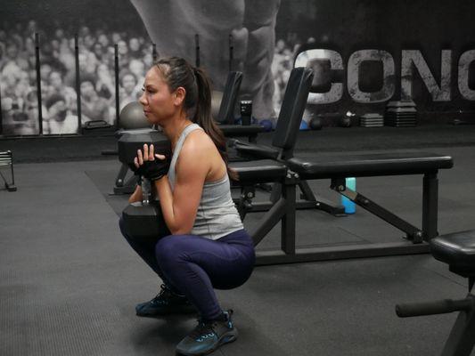 Tracey pushing herself to get stronger holding 80lbs dumbbell in her goblet squat

#personaltraining #goals #legs #strength #fit #fitness