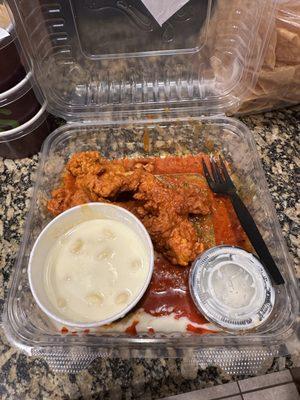 Nashville Hot Chicken Crispers Combo missing fries and with no lid on Mac & cheese.