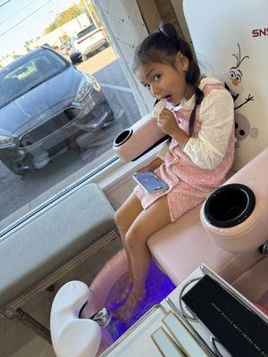 The kids pedi cure with a massage chair