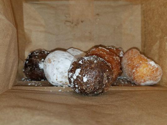 Donut holes calling my name... DONUT KWEEN