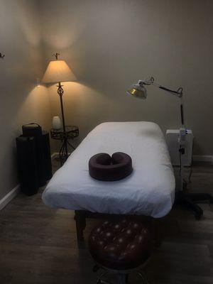 Accupuncture Room, where you can relax and enjoy soft music and a heat lamp.