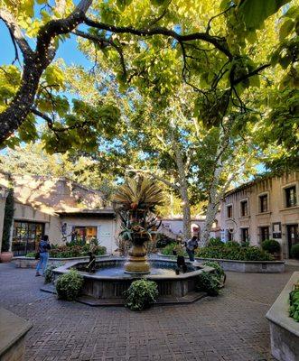 Shopping center courtyard