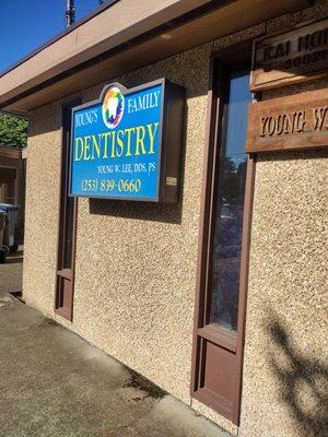 Young's Family Dentistry