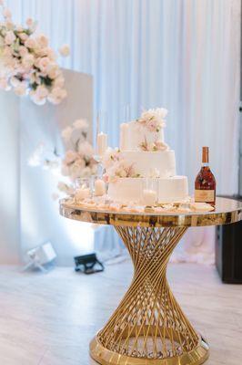 Cake table