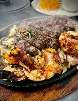 Filet fajitas with shrimp brochettes added on