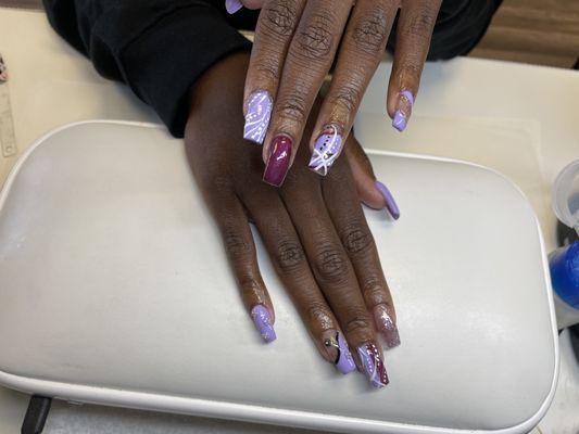 Book w/Qiana at www.royalexclusivenails.com