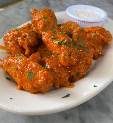 Amazing buffalo wings