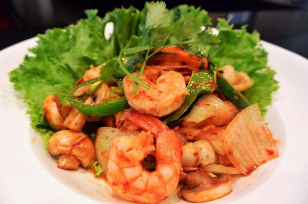 Tom Yum seafood Pad