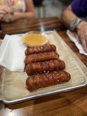 Pretzels and cheese