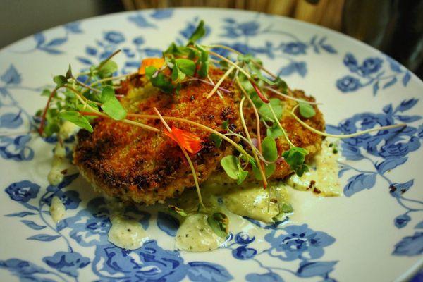 The perfect crisp and flavorful "Crab Cakes" of Le Bouchon!