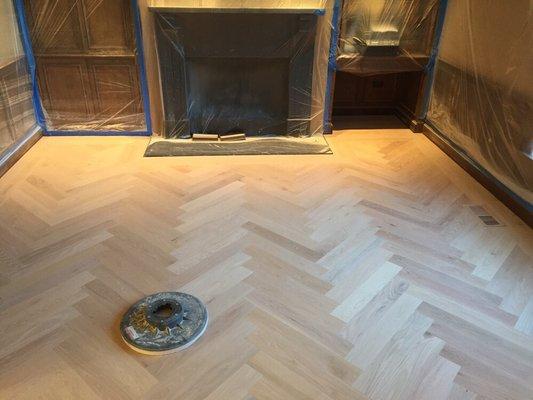 Library in 4" Red oak herringbone