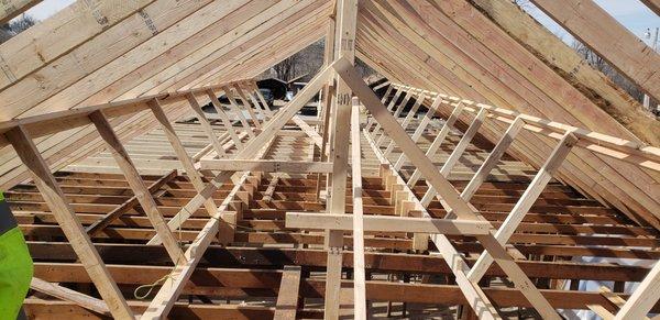 Yes ...Z CONSTRUCTION frames roof structures