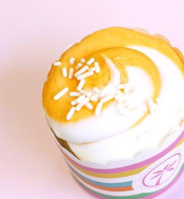 coco-parcha cupcake Passion Fruit