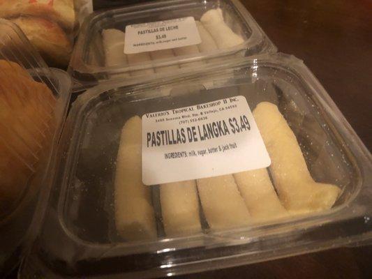 Pastillas plain and jackfruit