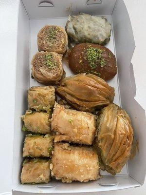 Classics Baklava Mixed