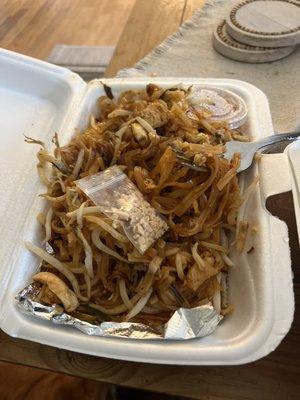 Authentic chicken pad Thai