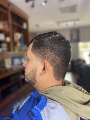 Barber: Fidel Euresti, Taper Fade w/ rounded neckline