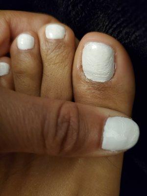 Same issue with my pedi that was done before the Mani