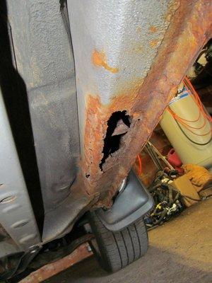 Rust on unibody frame right hand side