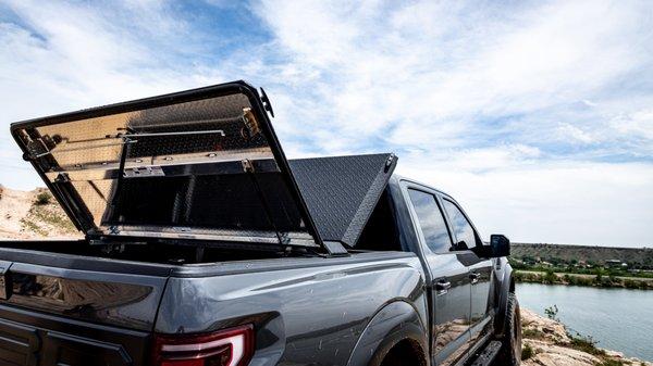 bed cover on a ford raptor