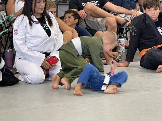 My 4 year old learning real BJJ!