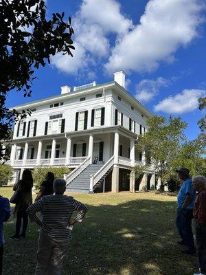 Red cliff  mansion