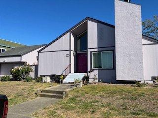 Single Family Home in Millbrae.