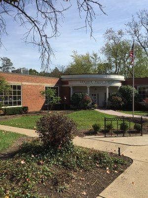 Quaint Cuyahoga public library, Chagrin Falls location.